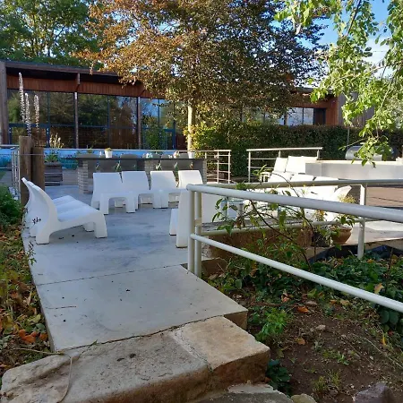 Ruim Voor 14 Personen إيجسدين