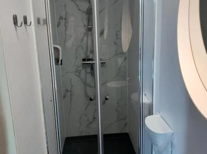 Апартаменты Ruim Voor 14 Personen *