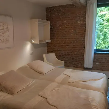 Ruim Voor 14 Personen Eijsden