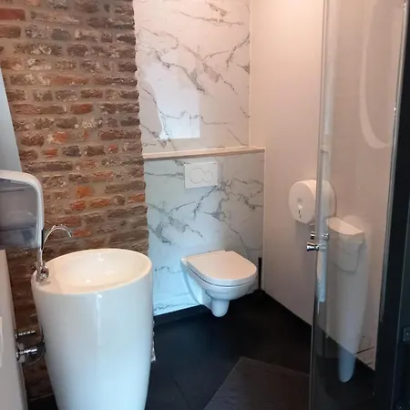 Appartement Ruim Voor 14 Personen Eijsden