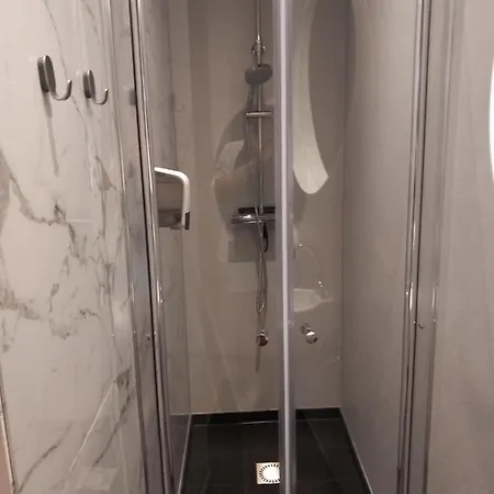 Ruim Voor 14 Personen Eijsden