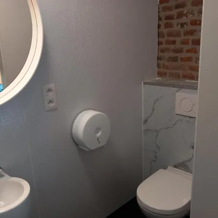 Ruim Voor 14 Personen Lägenhet