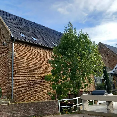 Appartement Ruim Voor 14 Personen Eijsden