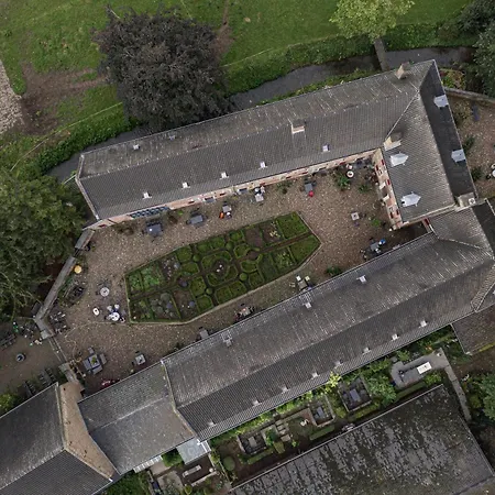 Ruim Voor 14 Personen Eijsden